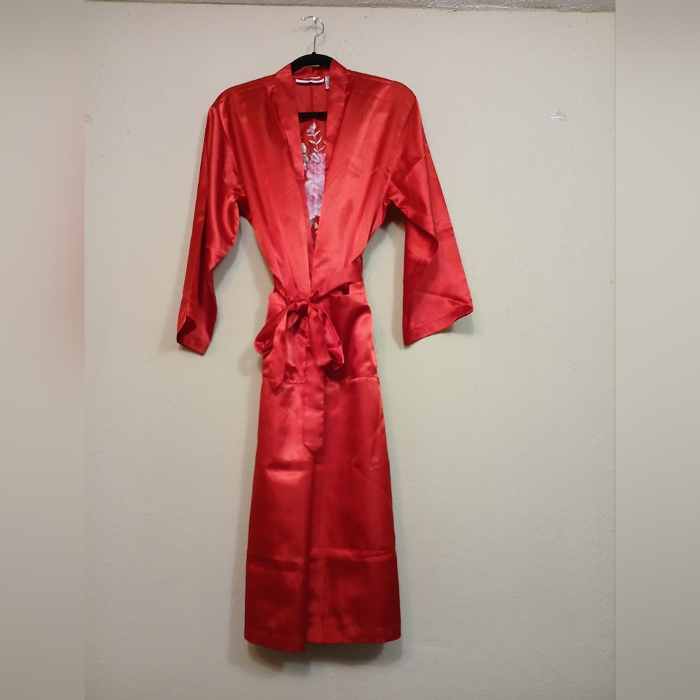 Bloomingdale's Red Satin Robe Womens Petite One Size